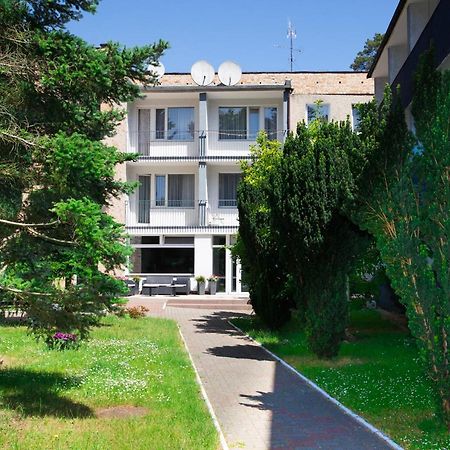 Osrodek Wczasowy Wrzos Łukęcin Exteriör bild