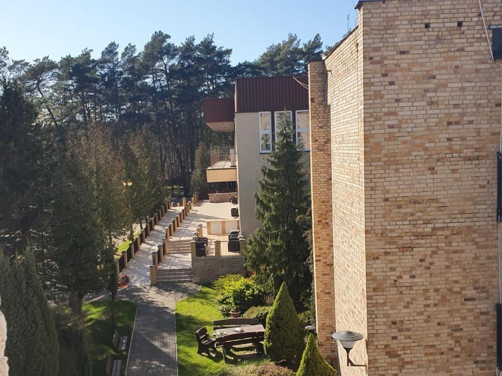 Osrodek Wczasowy Wrzos Łukęcin Exteriör bild