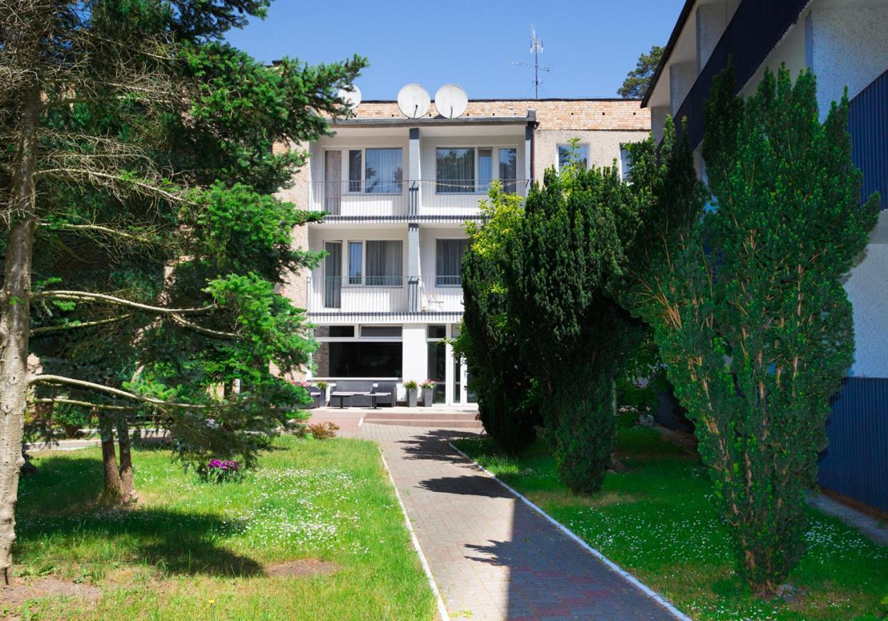 Osrodek Wczasowy Wrzos Łukęcin Exteriör bild